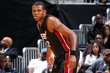 日本女排20-25输掉第一局！某主攻8扣2中，荷兰女排剑指世锦赛4强